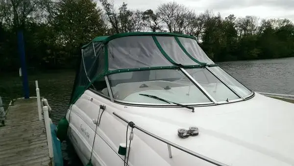 1997 Rinker fiesta vee 266