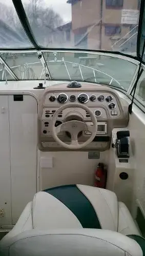 1997 Rinker fiesta vee 266