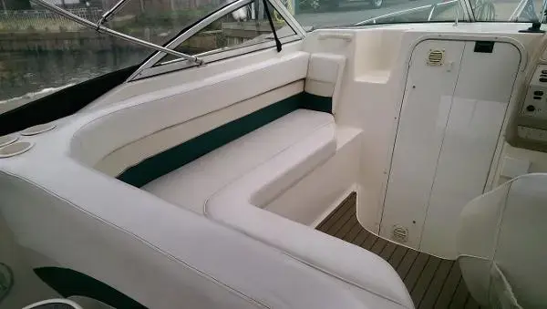 1997 Rinker fiesta vee 266