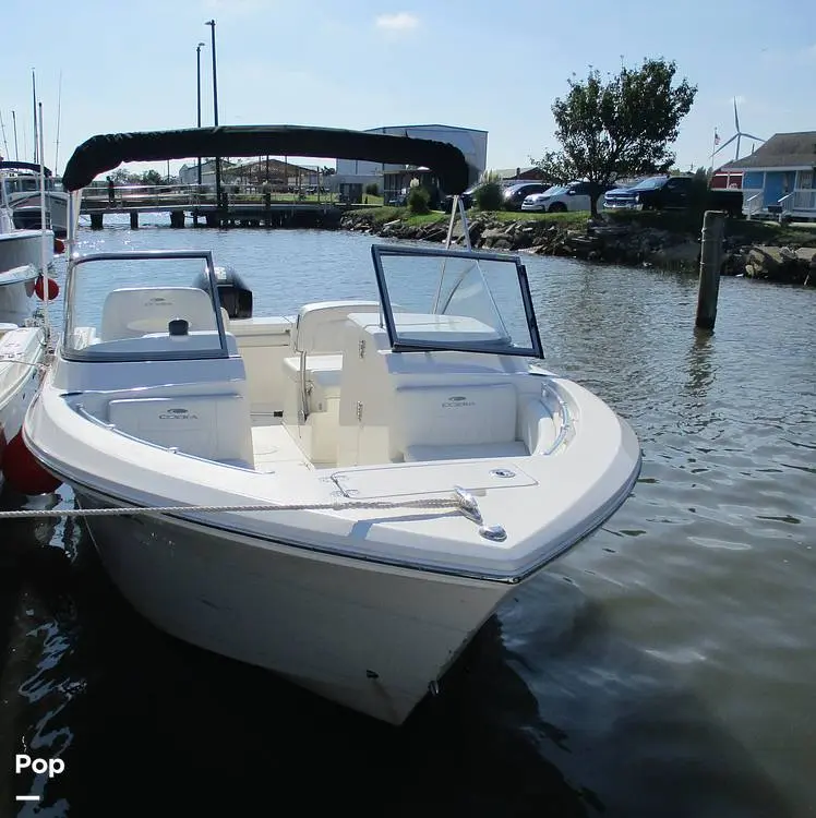 2023 Cobia Boats 220 dc