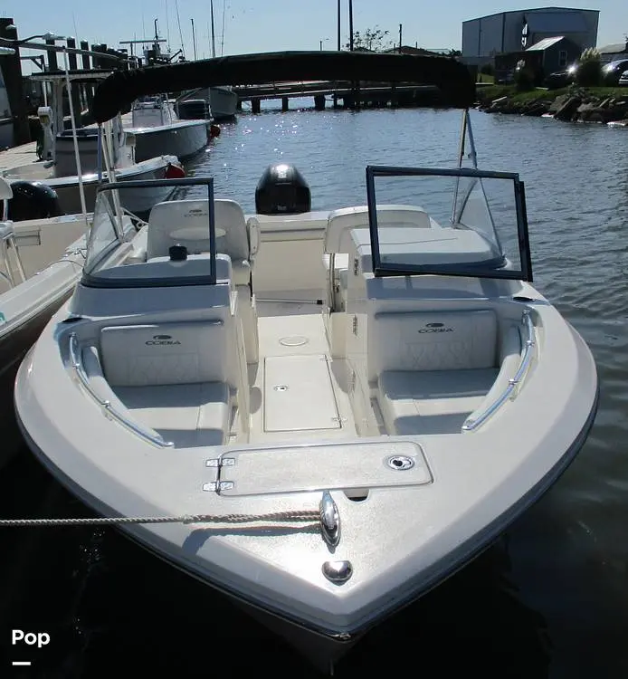 2023 Cobia Boats 220 dc