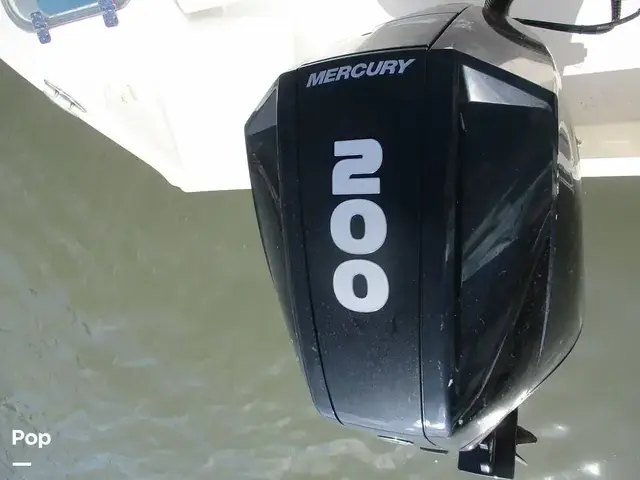 Cobia 220 Dc