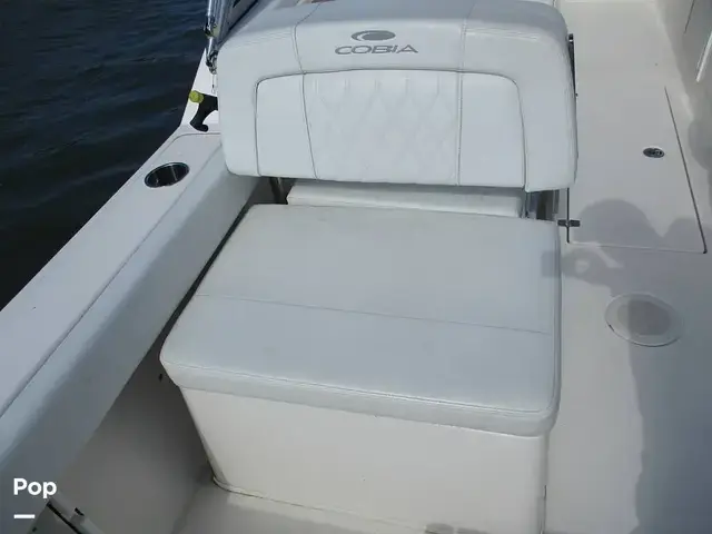 Cobia 220 Dc