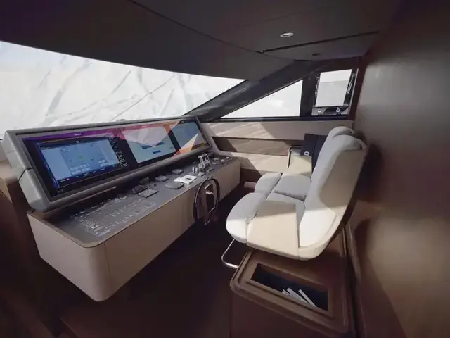 Ferretti Yachts 860