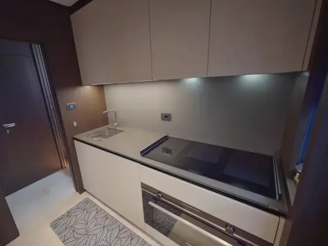 Ferretti Yachts 860