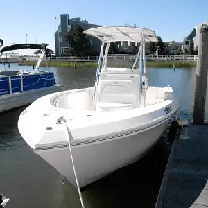 2023 Cobia Boats 237 CC