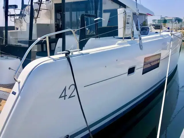 Lagoon 42