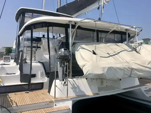 Lagoon 42