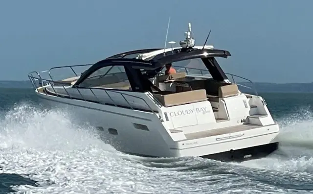 2010 Sealine sc 47