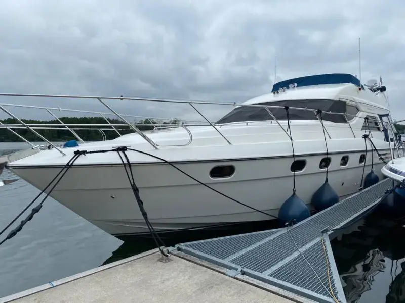 1993 Princess 470