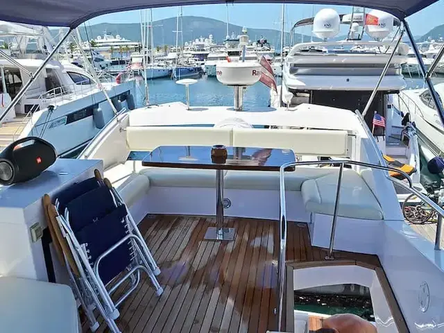 Sonstige Majesty 44 Fly