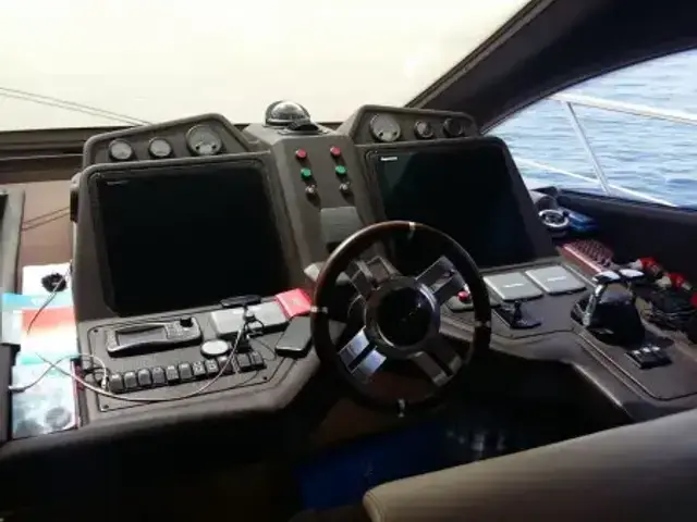 Azimut 64 Flybridge