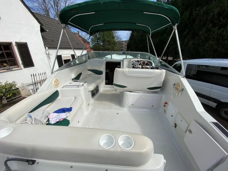 2002 Crownline 242 cr