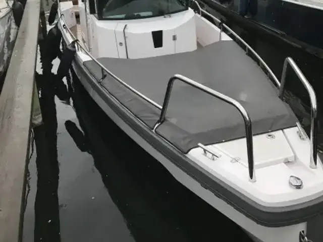 Axopar 28 Cabin