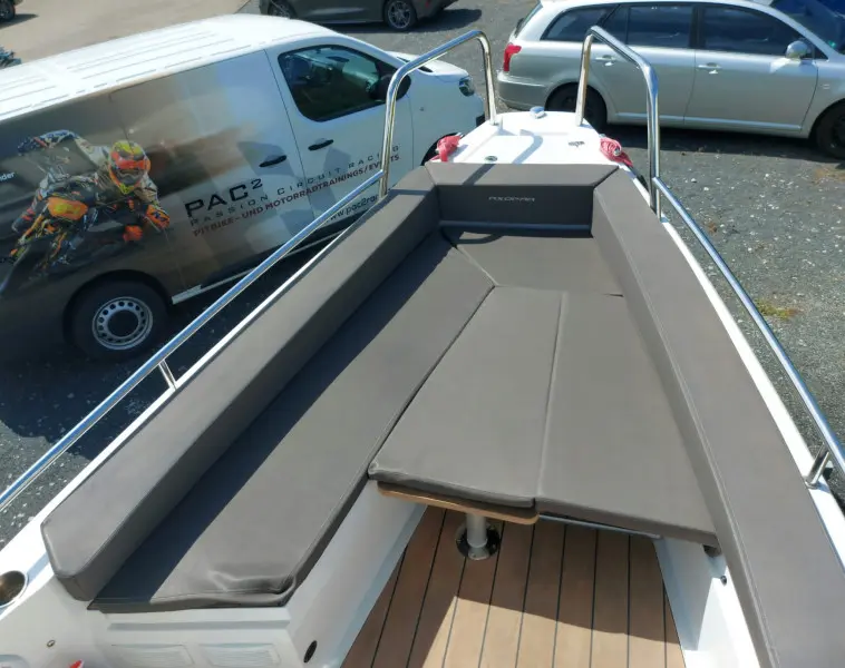 2015 Axopar 28 cabin