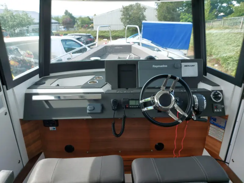 2015 Axopar 28 cabin