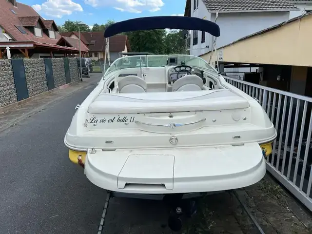 Sea Ray 220 Signature Select