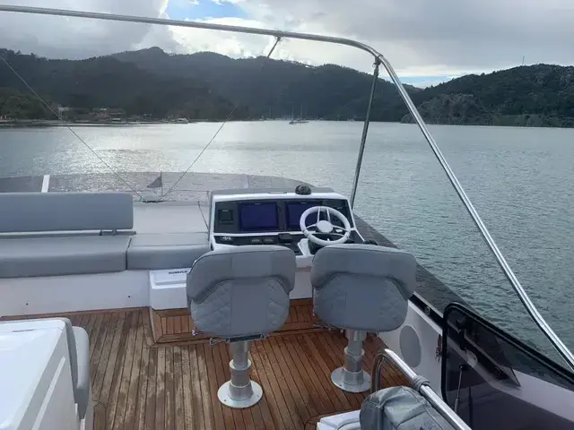 Sunseeker Manhattan 52