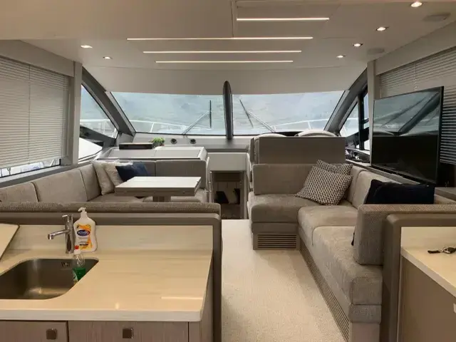 Sunseeker Manhattan 52