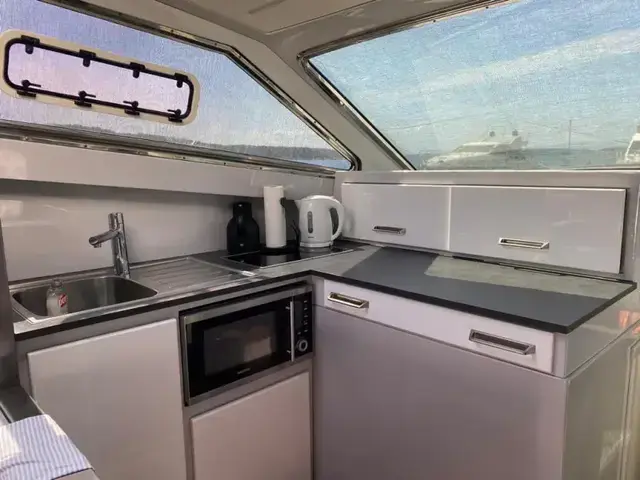 Ferretti Yachts 440 S