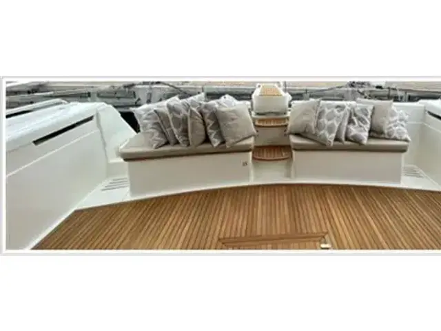 Ferretti Yachts 620