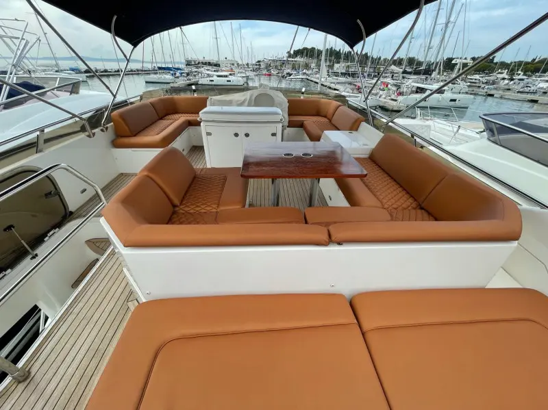 2009 Princess 62