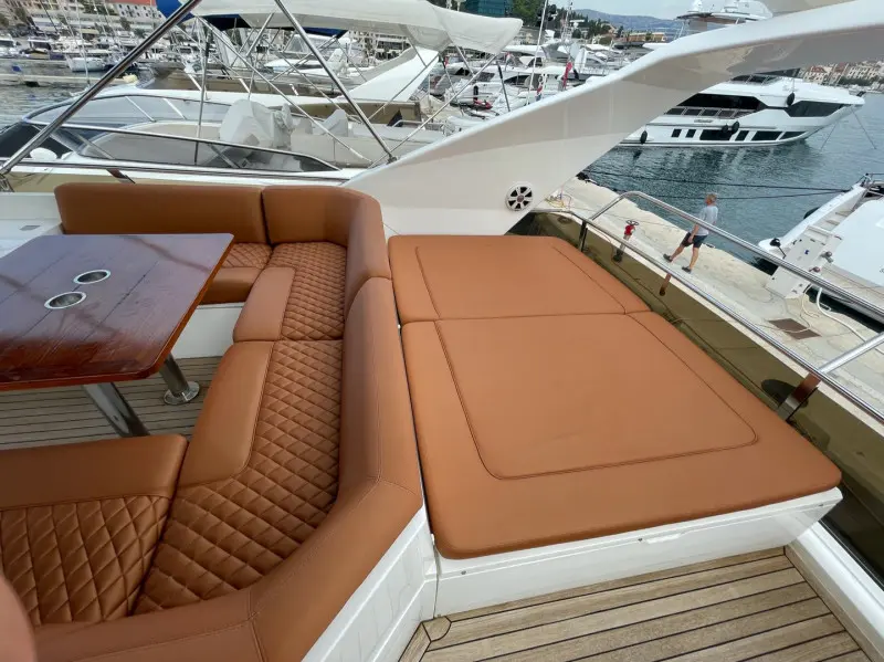 2009 Princess 62