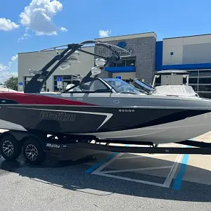 2017 Malibu 23 LSV