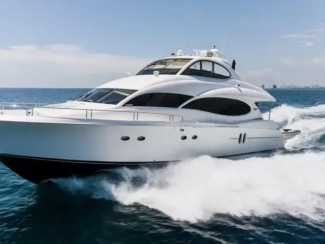 Lazzara Yachts 80 Skylounge M.Y.