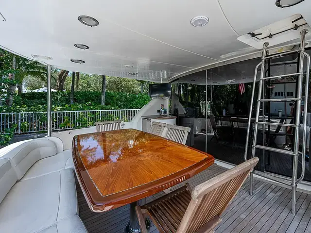 Lazzara Yachts 80 Skylounge M.Y.