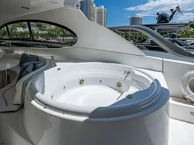 Lazzara Yachts 80 Skylounge M.Y.