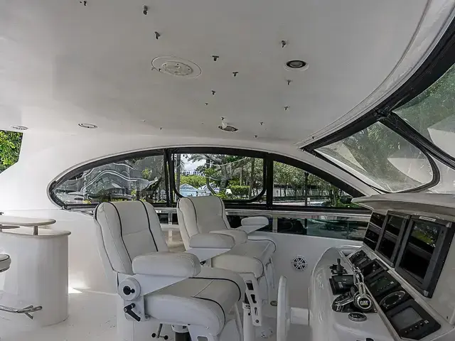 Lazzara Yachts 80 Skylounge M.Y.