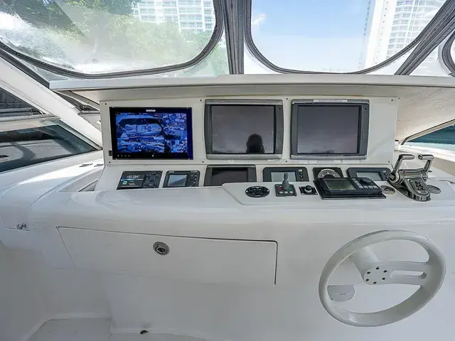 Lazzara Yachts 80 Skylounge M.Y.