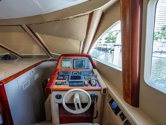 Lazzara Yachts 80 Skylounge M.Y.