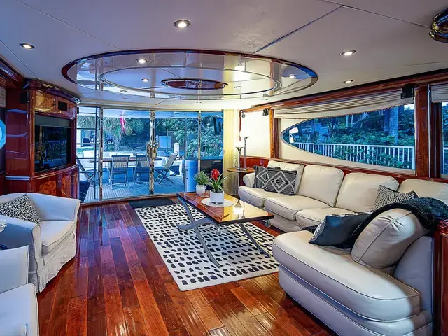 Lazzara Yachts 80 Skylounge M.Y.