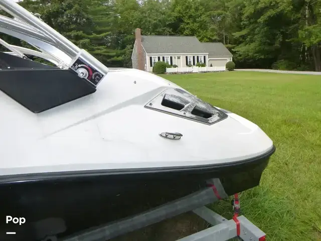 Sea Doo Challenger 180