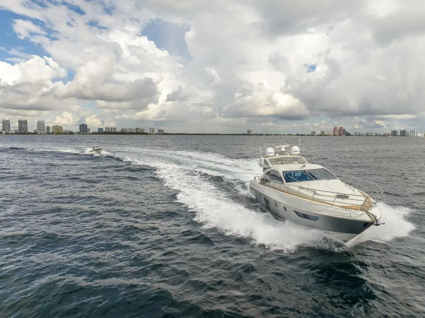 2008 Azimut 62