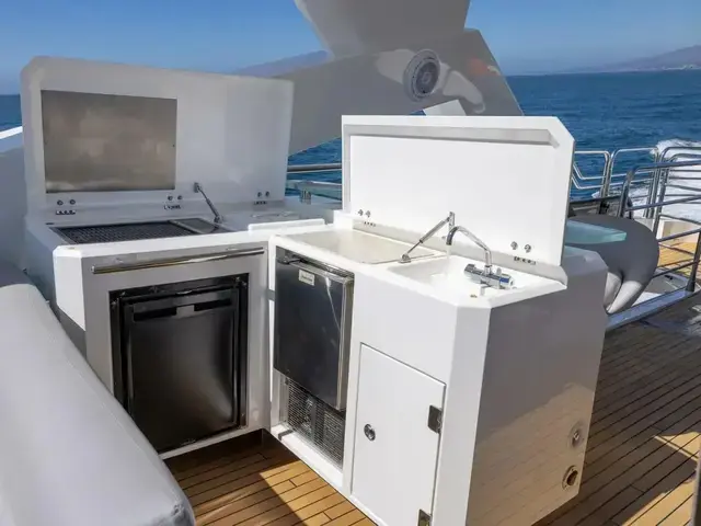 Sunseeker Yacht 88