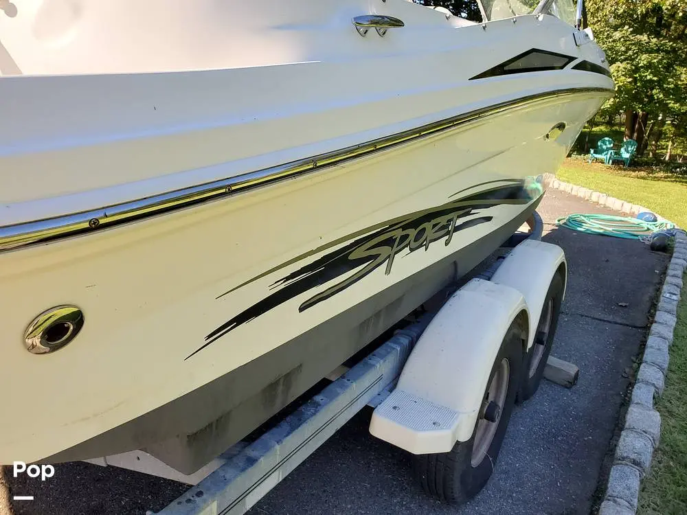 2011 Sea Ray 205 sport