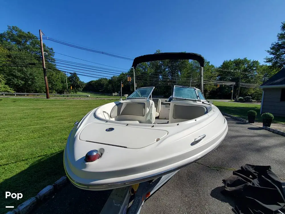 2011 Sea Ray 205 sport