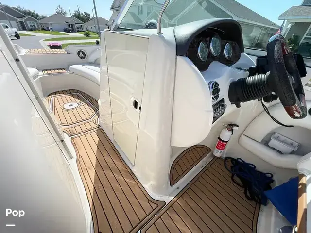 Sea Ray 220 Sundeck