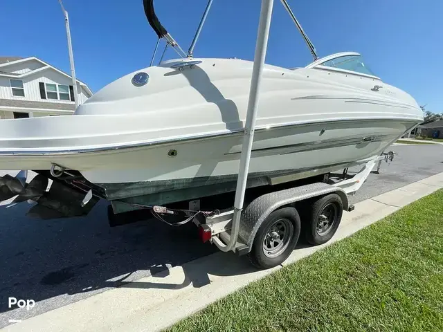 Sea Ray 220 Sundeck