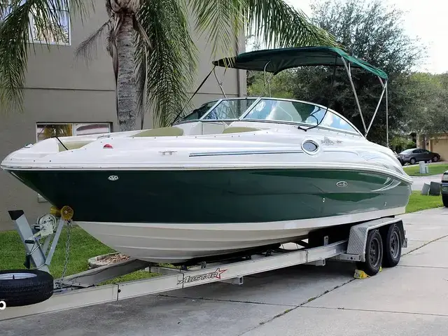 Sea Ray 240 Sundeck