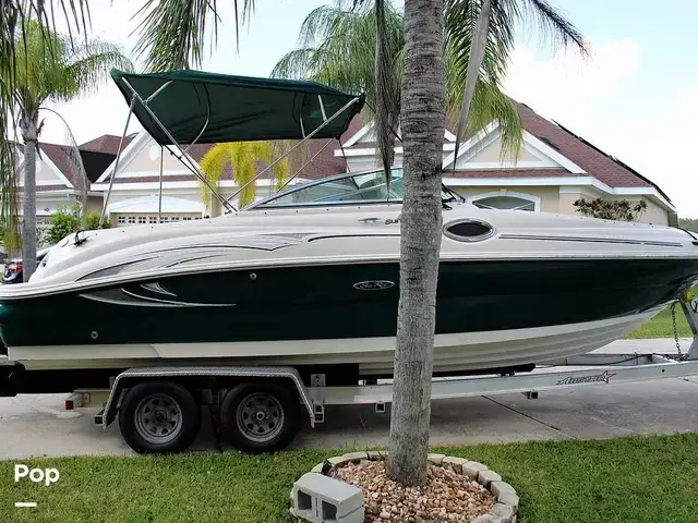 Sea Ray 240 Sundeck