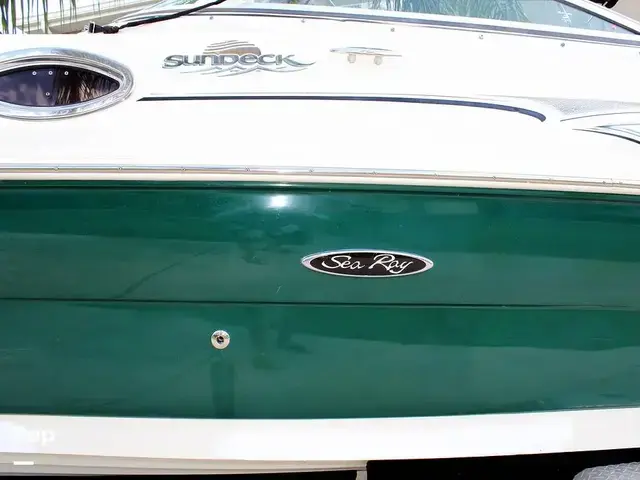 Sea Ray 240 Sundeck