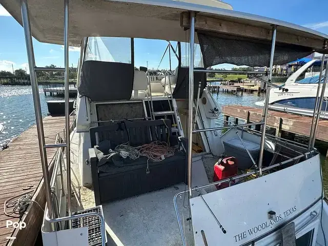 Carver 325 Aft Cockpit Motoryacht