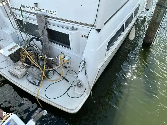 Carver 325 Aft Cockpit Motoryacht