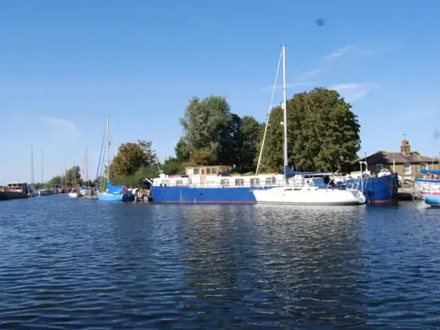 Belgian Boats Steel 95ft Liveboard Barge