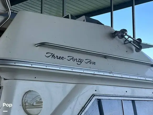 Sea Ray 345 Sedan Bridge