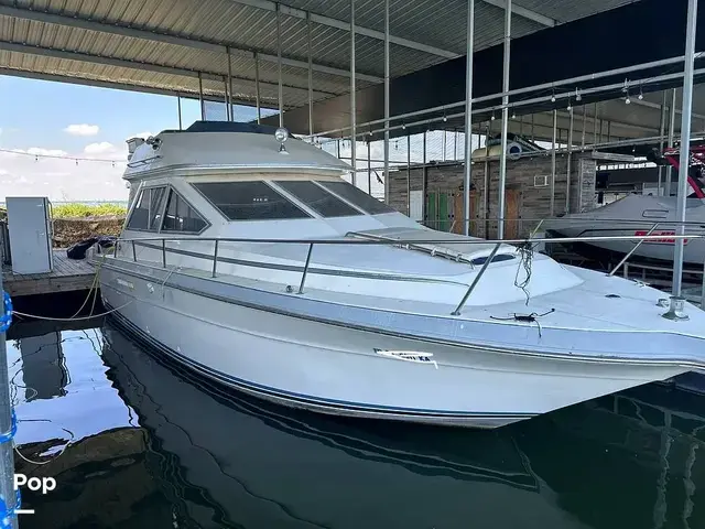 Sea Ray 345 Sedan Bridge